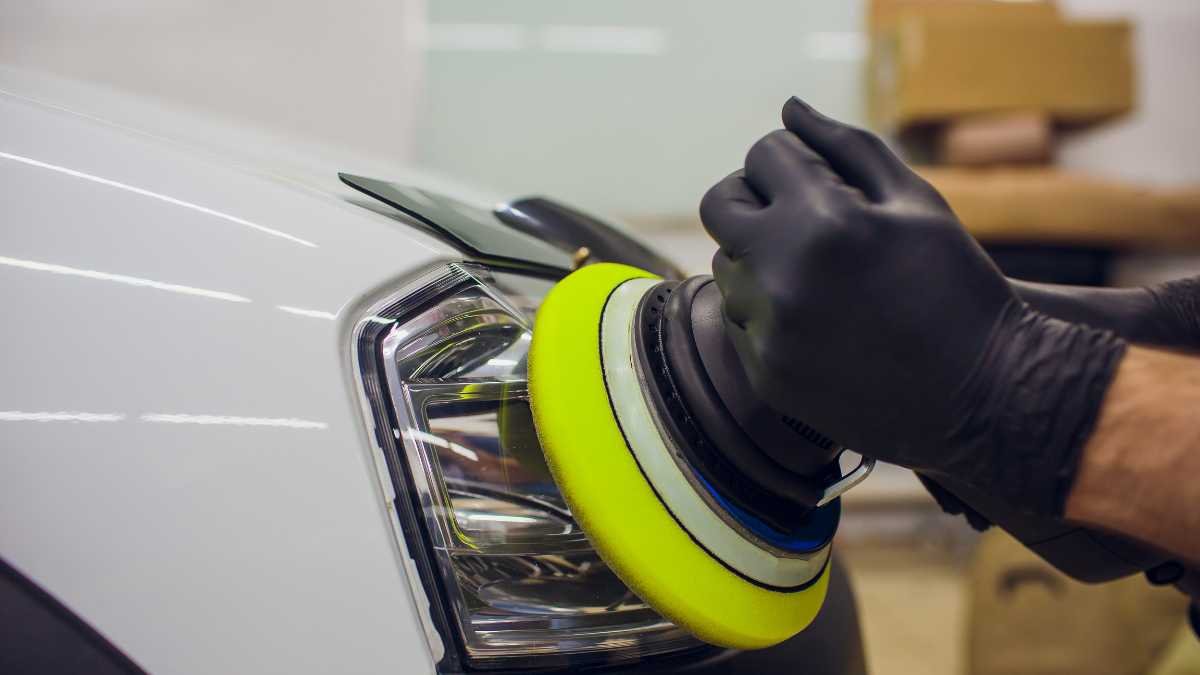 A Guide to Classic Car Restoration in Dubai