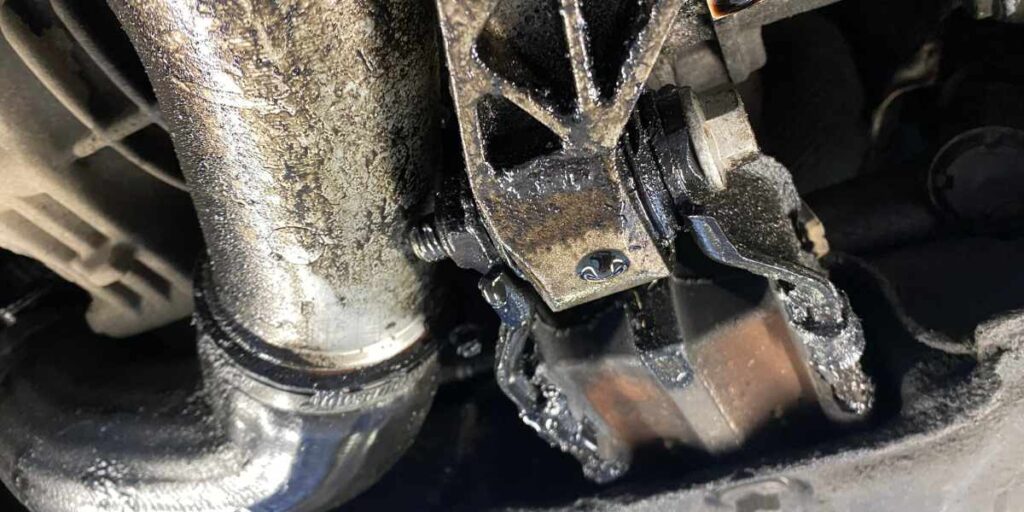 Car Engine Oil Leak Repair Dubai DAScenter