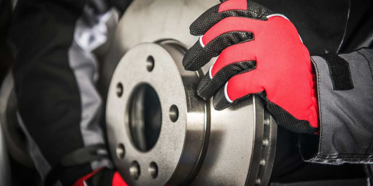 Why Do My Mercedes Brakes Squeak? (How to Fix)