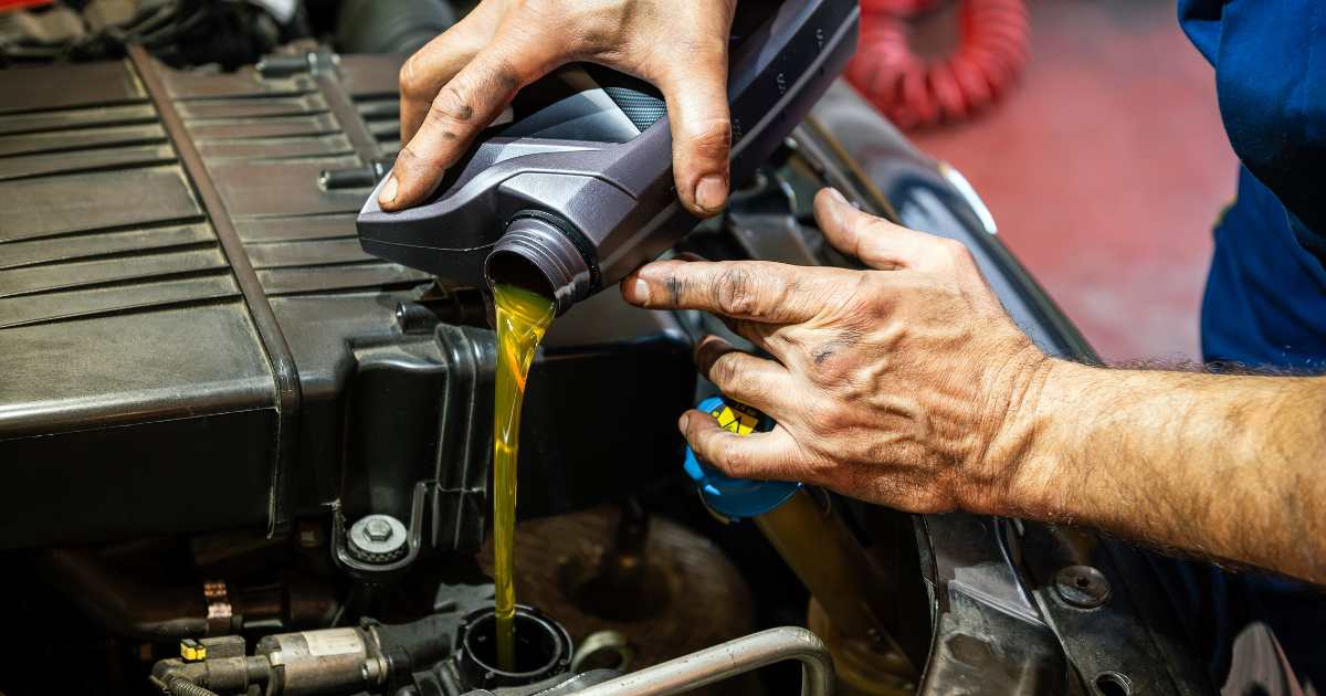 Why High-End Engines Suffer from Oil Degradation in Dusty Conditions_ Solutions & Best Practices